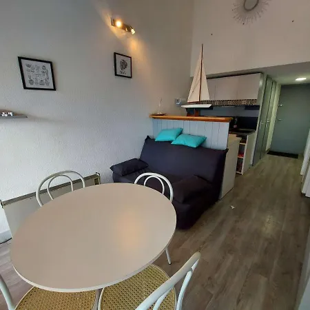 Climatise 2 Pieces A 160m De La Avec Terrasse, Parking Prive Et Proche Commerces - Fr-1-423-240 Apartament *