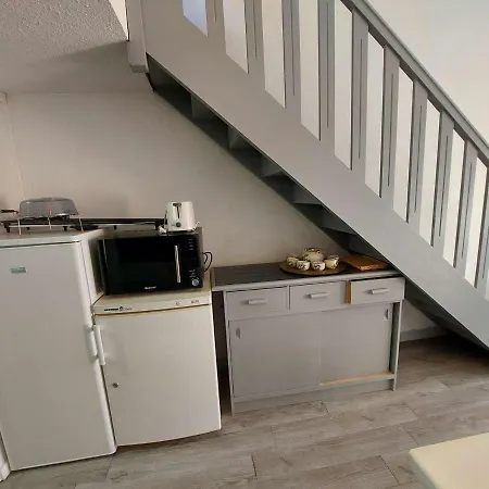 Apartamento Climatisé 2 Pièces à 160m De La Avec Terrasse, Parking Privé Et Proche Commerces - Fr-1-423-240 *