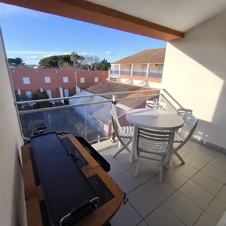 Climatise 2 Pieces A 160m De La Avec Terrasse, Parking Prive Et Proche Commerces - Fr-1-423-240 Le Grau-dʼAgde