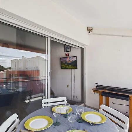 Climatise 2 Pieces A 160m De La Avec Terrasse, Parking Prive Et Proche Commerces - Fr-1-423-240 Апартаменты Ле-Гро-д'Агд