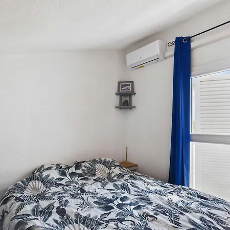 Climatise 2 Pieces A 160m De La Avec Terrasse, Parking Prive Et Proche Commerces - Fr-1-423-240 Διαμέρισμα